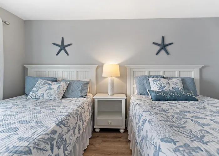 Bayfront 2 Bedroom On 72nd Street With Private Balcony And Sunset Views