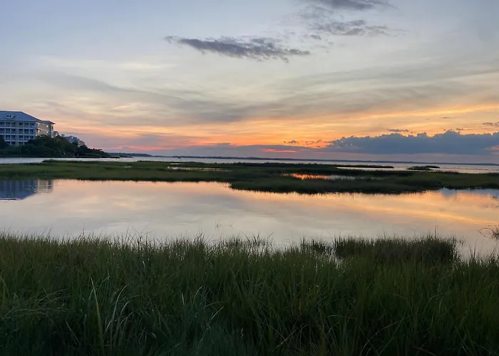 Bayfront 2 Bedroom On 72nd Street With Private Balcony And Sunset Views Holiday home *