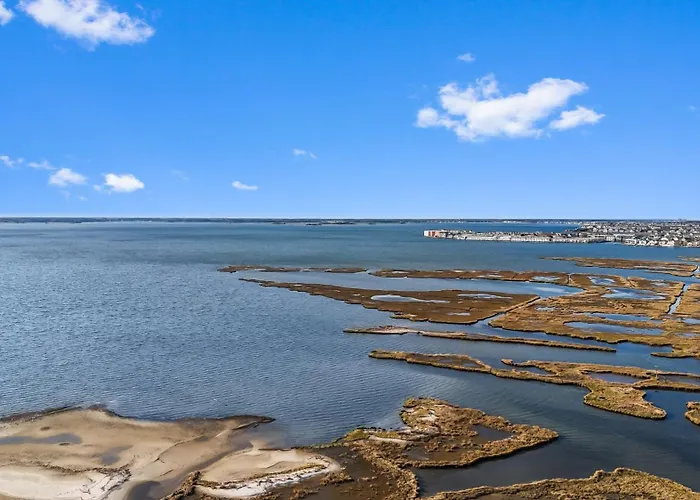 Bayfront 2 Bedroom On 72nd Street With Private Balcony And Sunset Views Ocean City